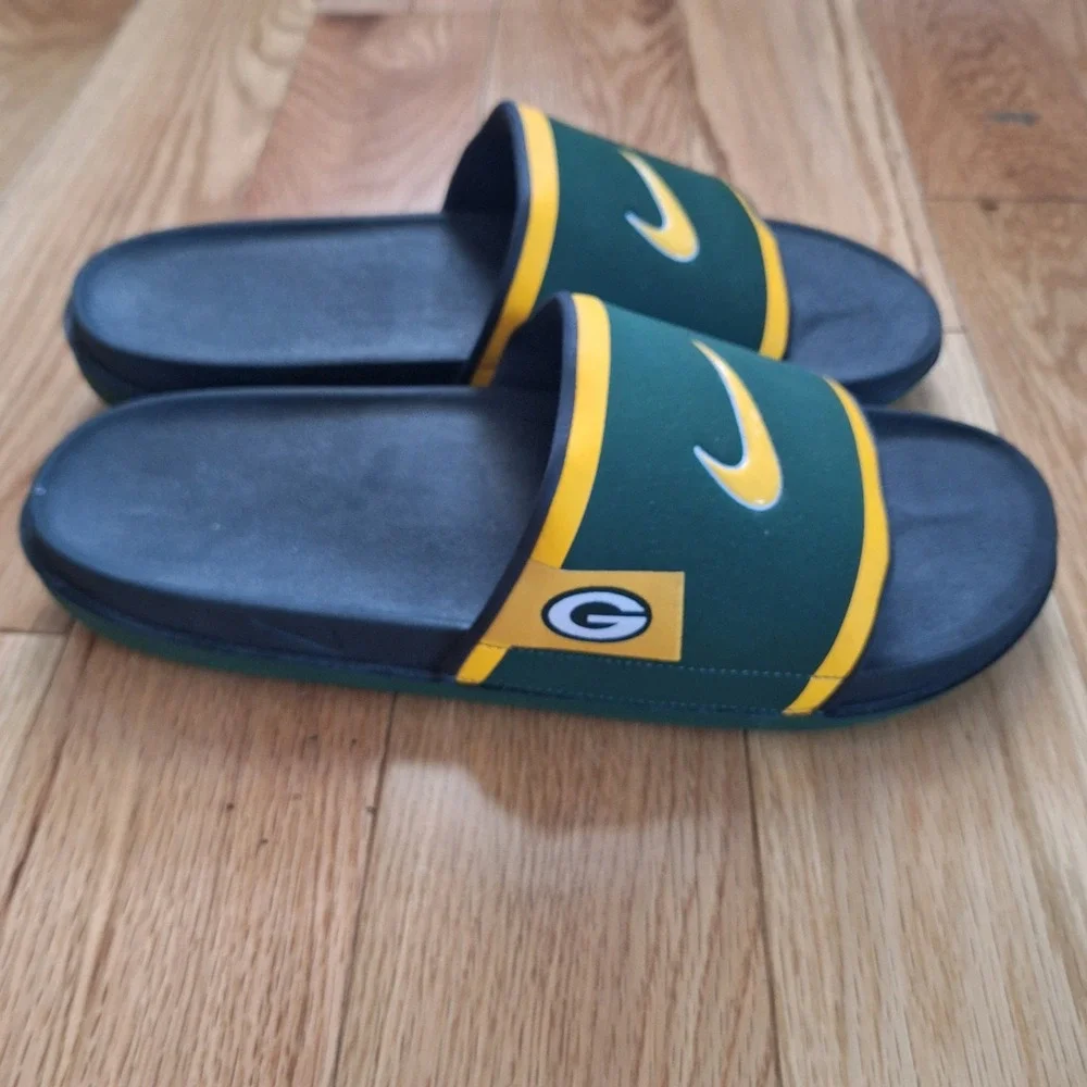 Nike green bay